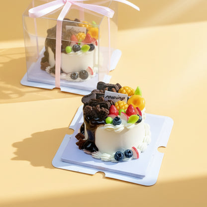 Mini Gâteau Chocolat & Fruits – Décoration en Argile, Fait Main