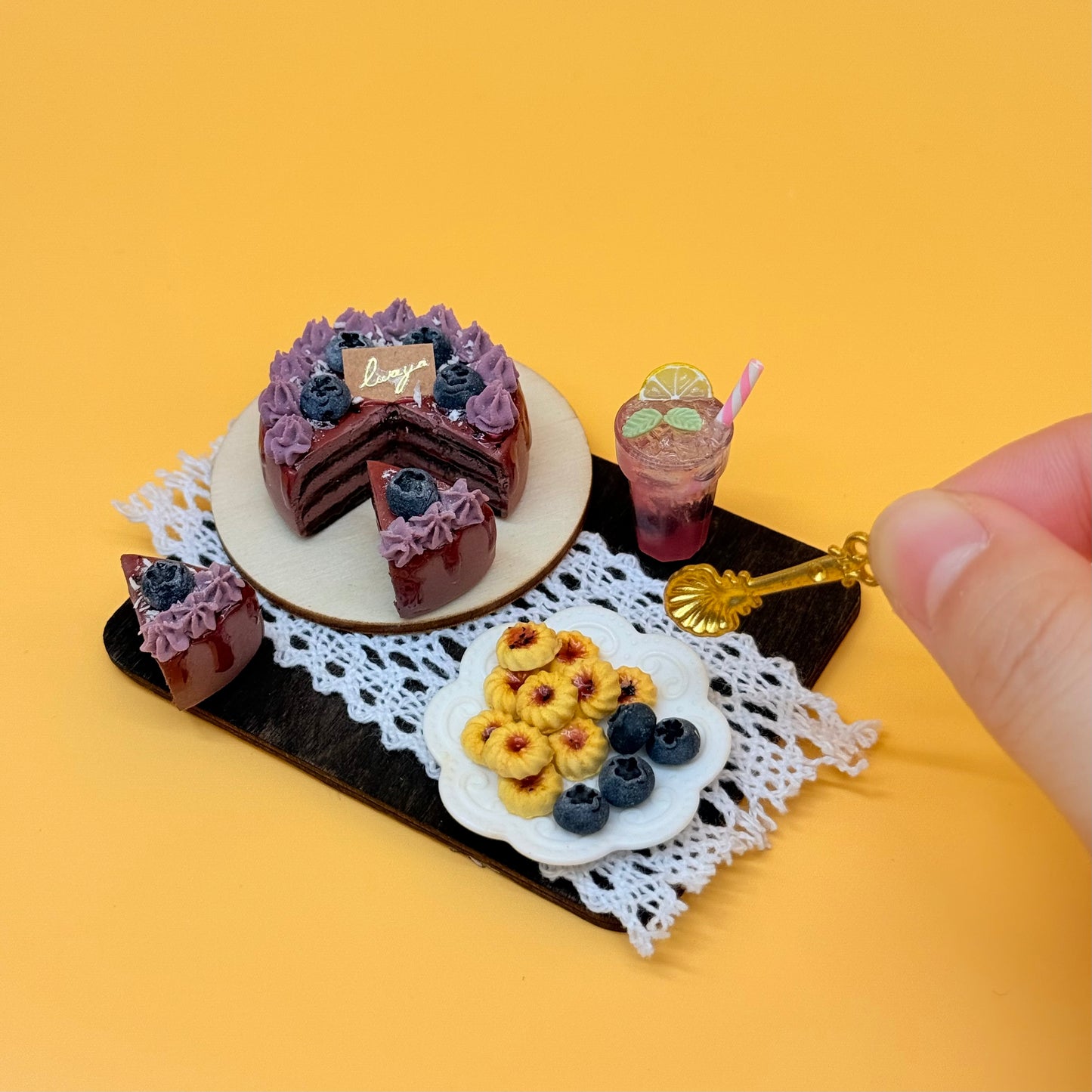 Plateau Décoratif Miniature – Thème Myrtille, Fait Main