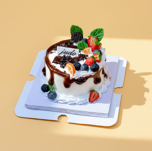 Mini Gâteau aux Fruits & Chocolat en Argile – Fait Main