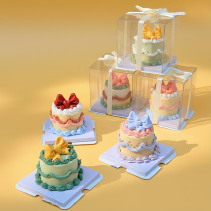 Mini Gâteau Vintage à Nœud – Figurine / Pendentif en Argile Fait Main