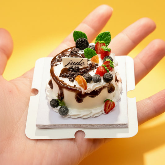 Mini Gâteau aux Fruits & Chocolat en Argile – Fait Main