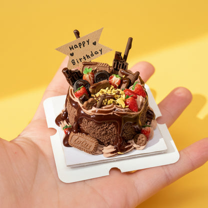 Mini Gâteau d'Anniversaire Chocolat Gourmand en Argile – Fait Main