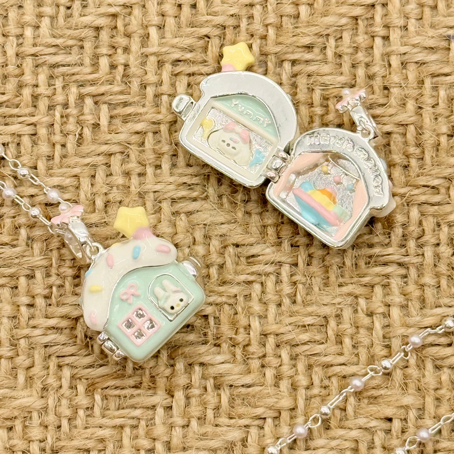 Collier Maison Chantilly – Mini Maison Magique