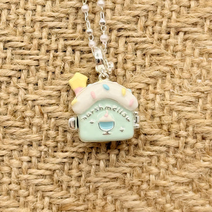 Collier Maison Chantilly – Mini Maison Magique