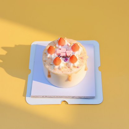 Mini Gâteau Fraise & Crème – Gâteau Miniature en Argile Fait Main